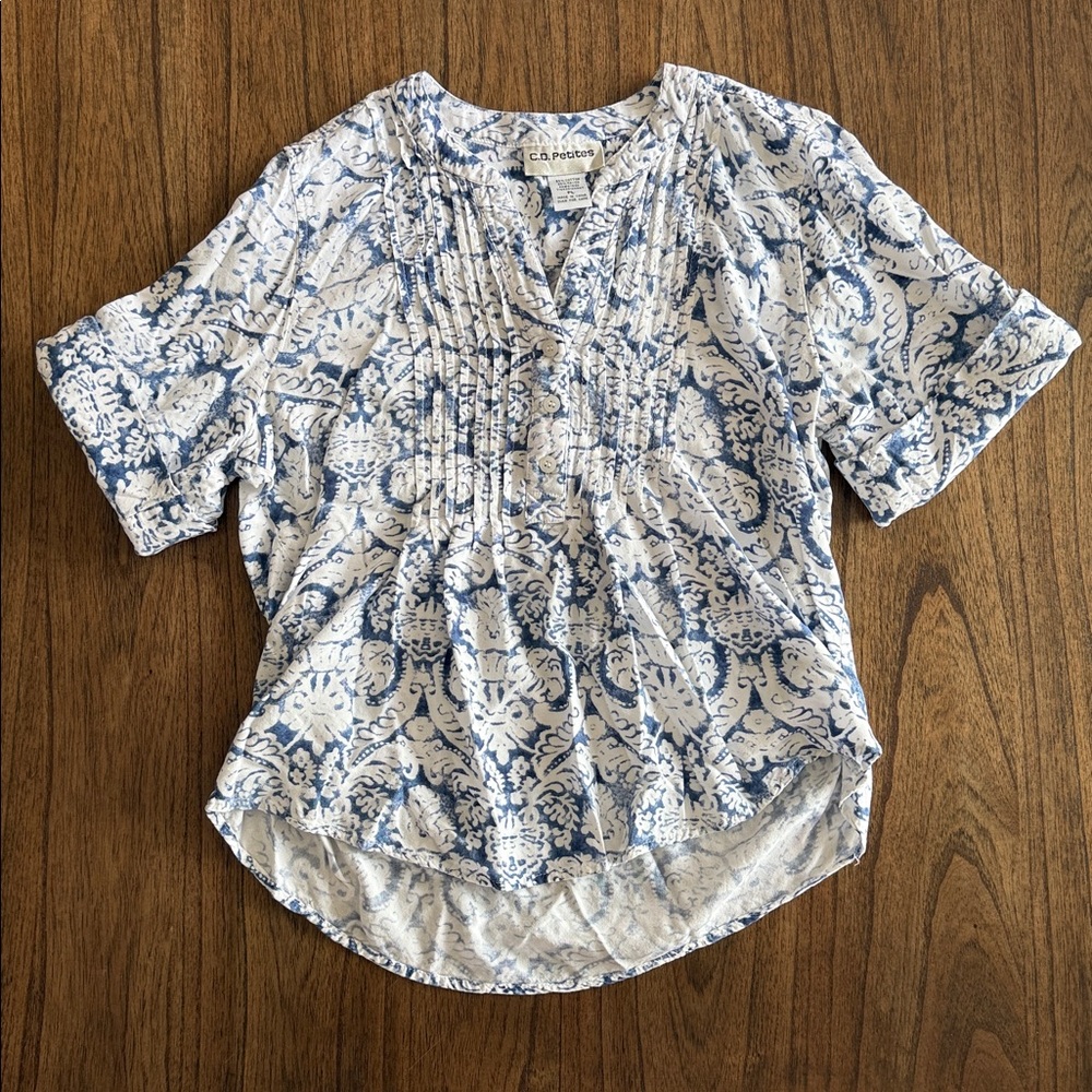 C.D. Petites Blue & White Printed Women's Top